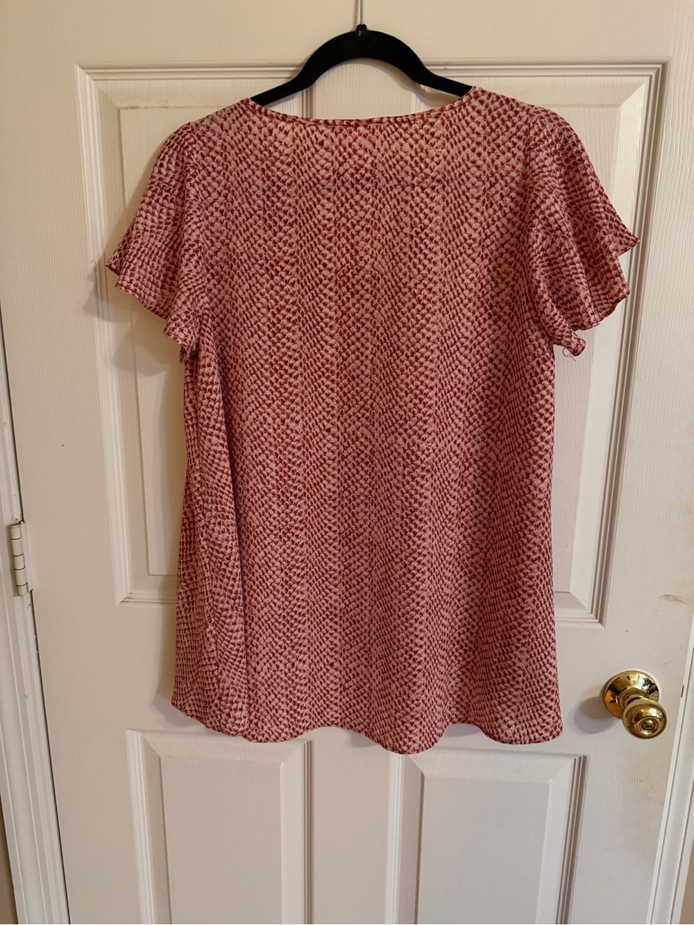 Buddy Love V-Neck Flutter Sleeve Top in Dusty Rose Print - Picture 3 of 5
